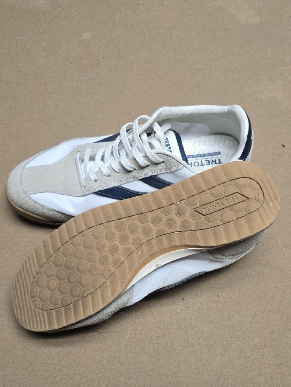 Tretorn Womens Sneakers in White & Navy Size 10m Kristine - Picture 5 of 8
